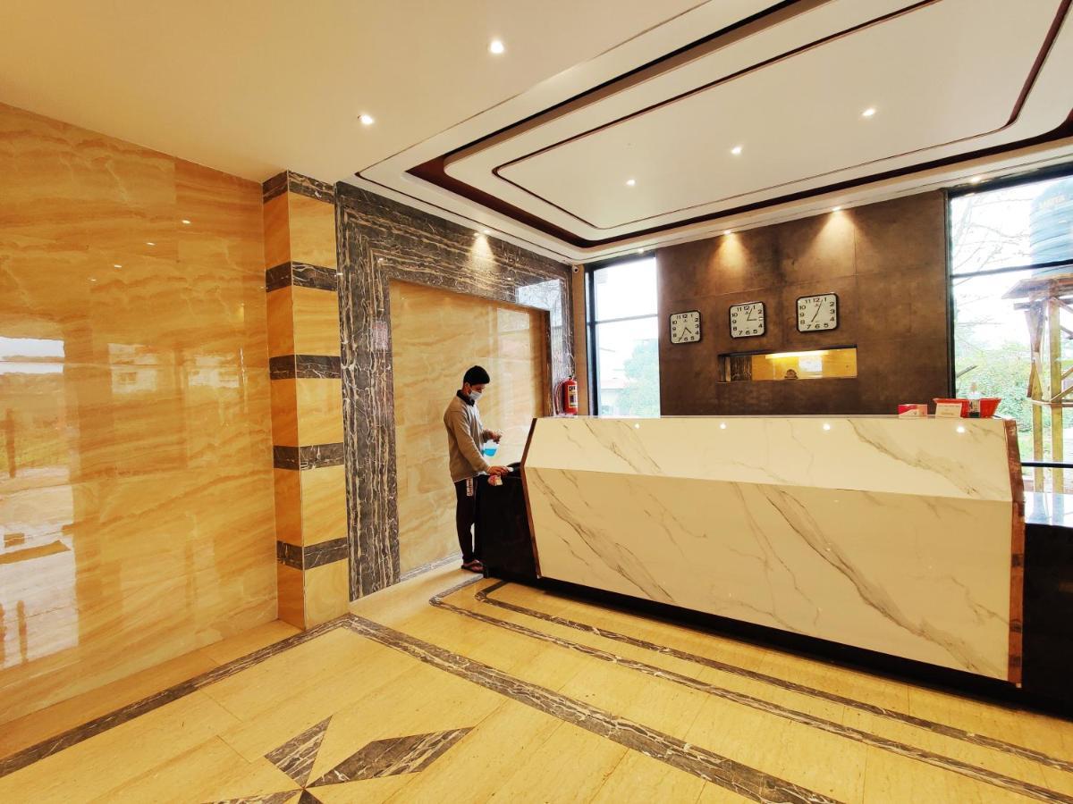 Arya Resort And Spa 마하발레슈와르 외부 사진