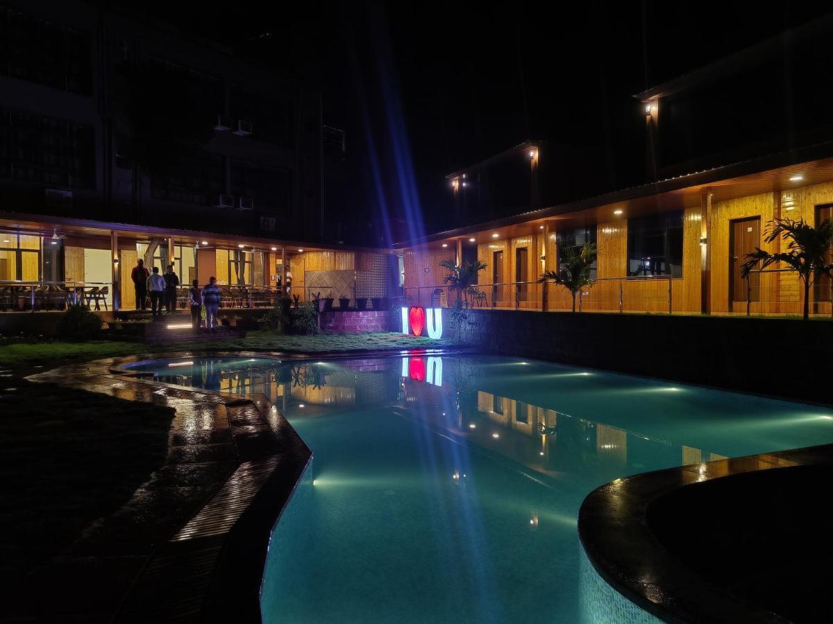 Arya Resort And Spa 마하발레슈와르 외부 사진