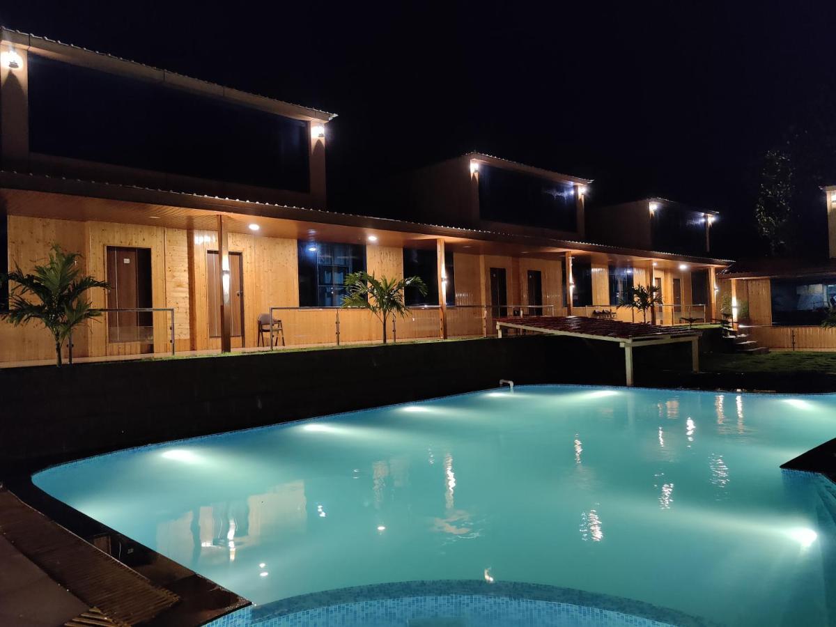 Arya Resort And Spa 마하발레슈와르 외부 사진