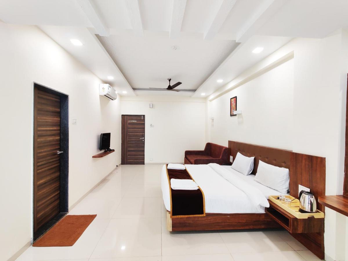 Arya Resort And Spa 마하발레슈와르 외부 사진