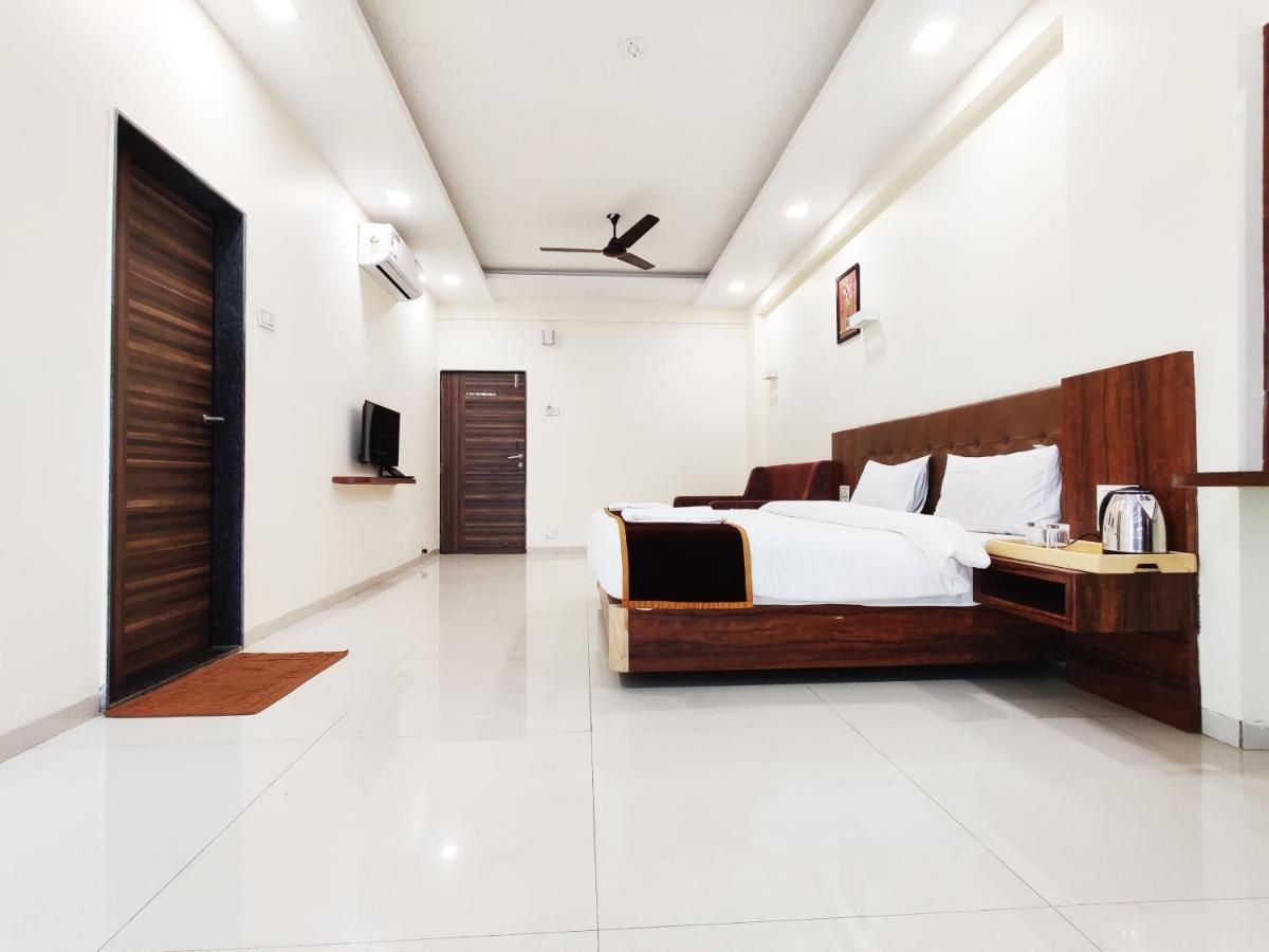 Arya Resort And Spa 마하발레슈와르 외부 사진