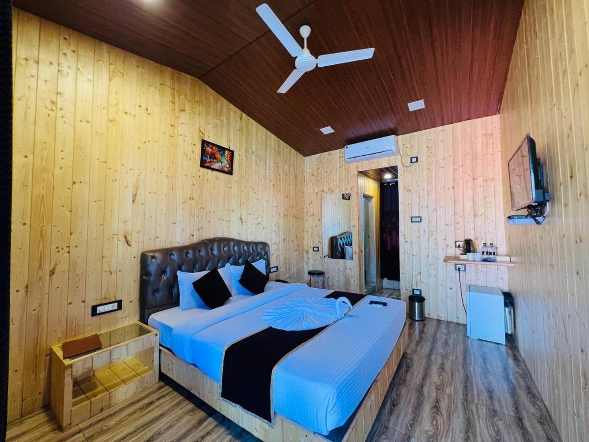 Arya Resort And Spa 마하발레슈와르 외부 사진