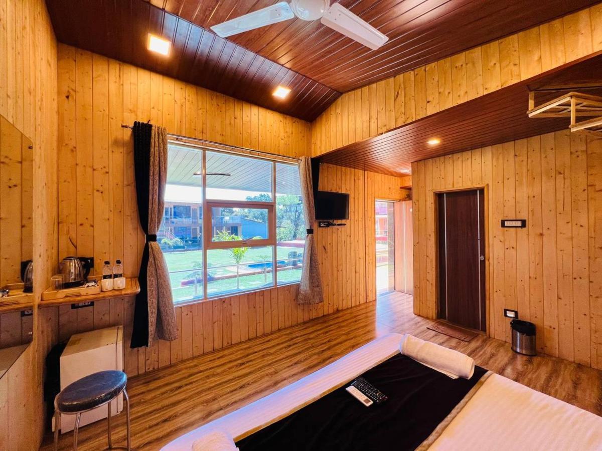 Arya Resort And Spa 마하발레슈와르 외부 사진